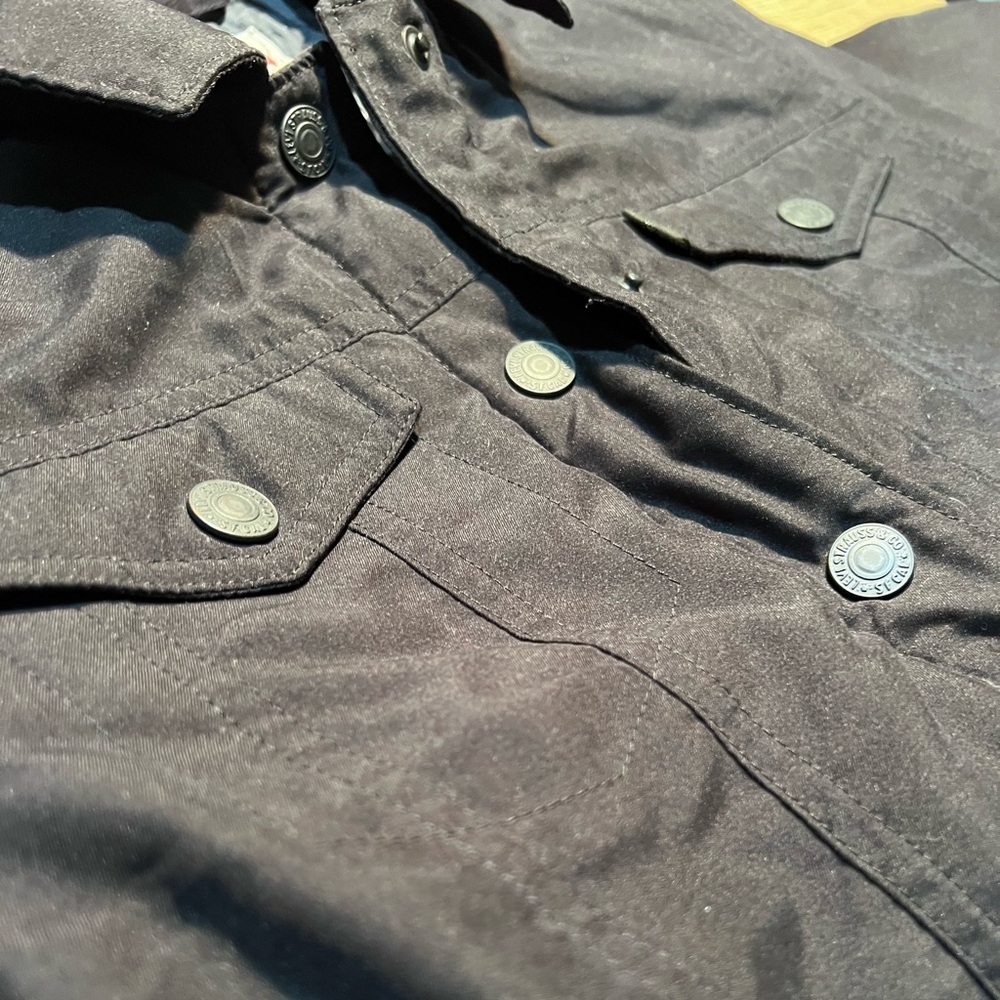 Women’s Levi's Original Trucker Black Quilted Insulated
Softshell Jacket - Picture 4 of 11